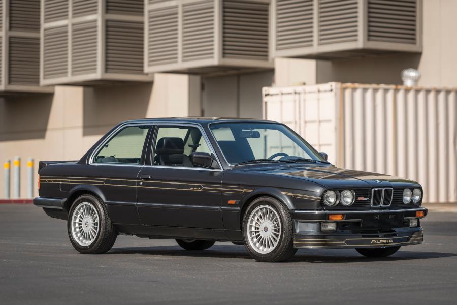  Alpina B6 2.7 Coupe (E30) 1984 года  (JP) (фото 1 из 12)